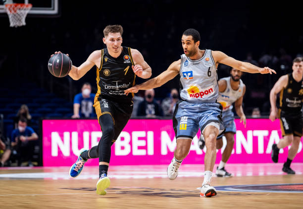 其卓越的历 其卓越的历