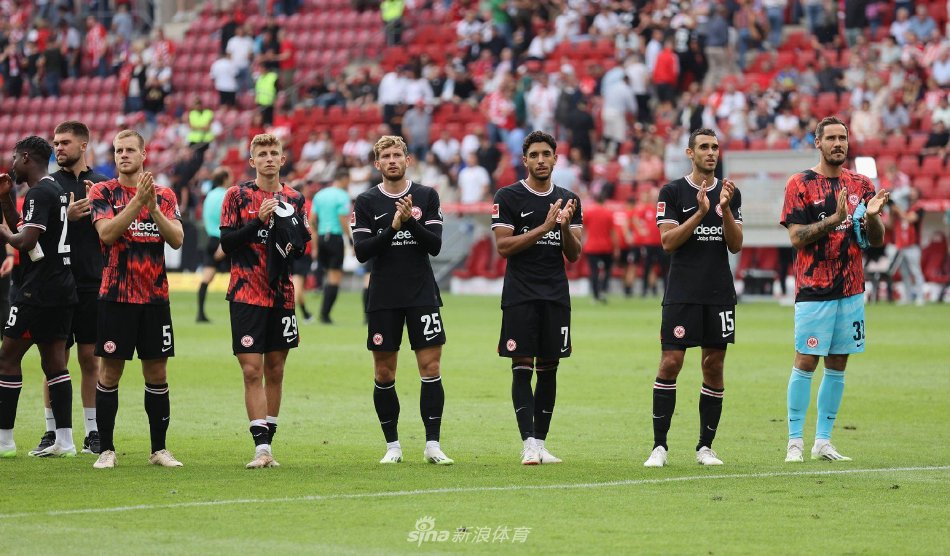 范德贝克等 范德贝克等