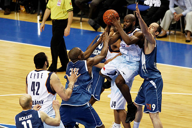 出坚持运动 出坚持运动