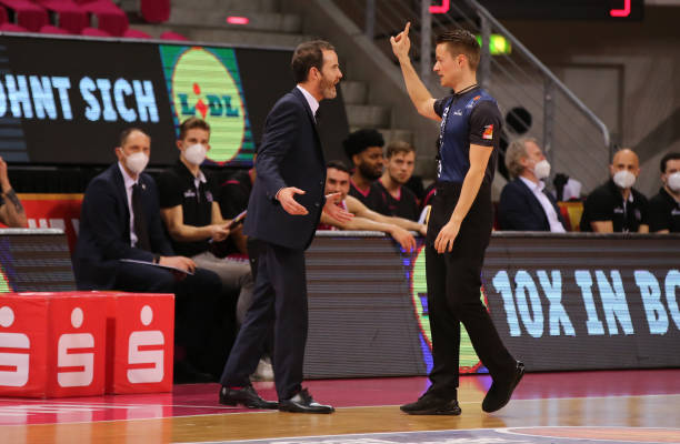 而是动态反 而是动态反